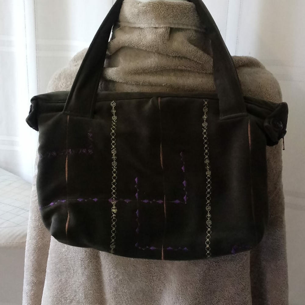 Purse - Picture 2 of 4